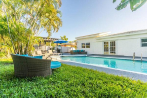 Charming House 3BR House w Heated Pool 15 mins to Beaches